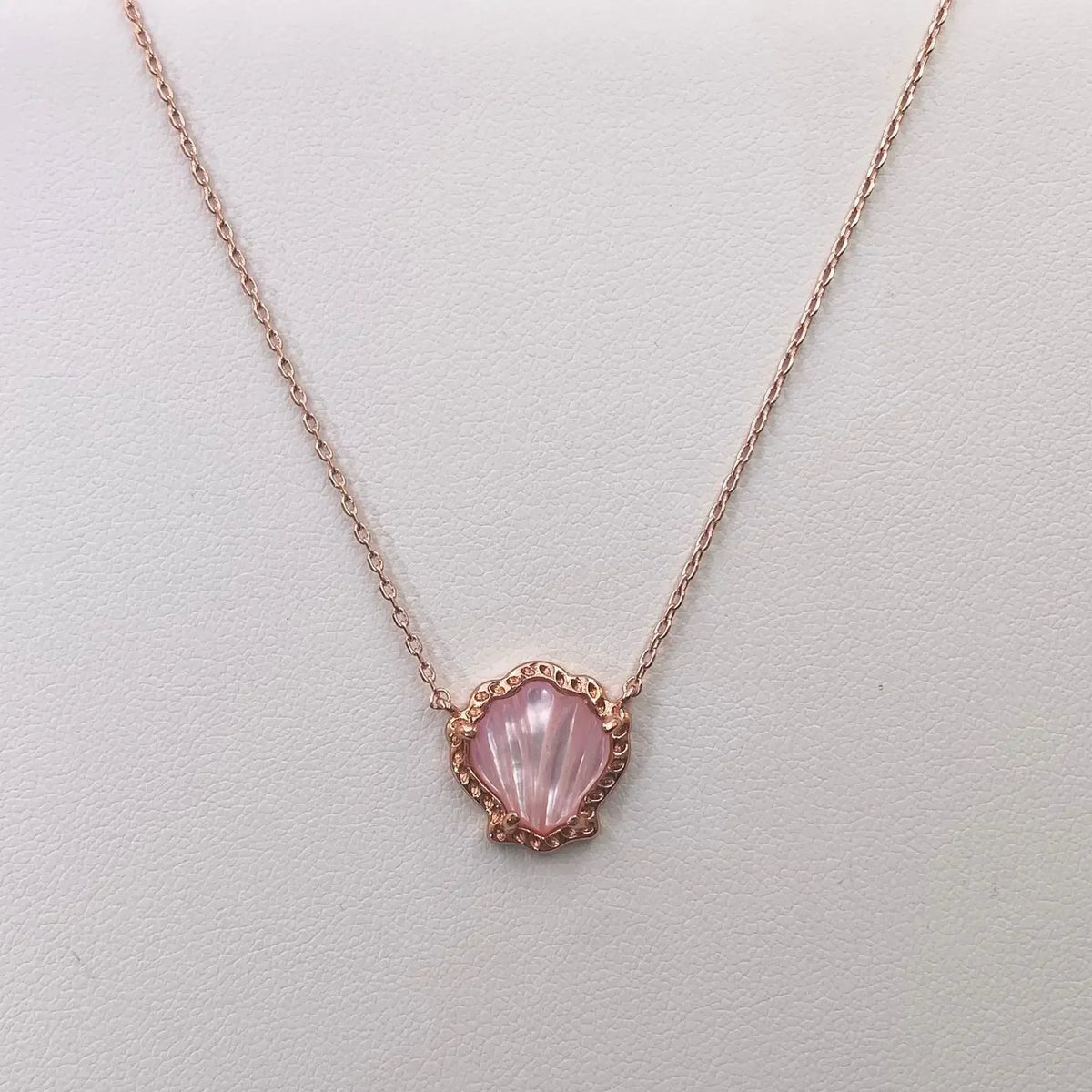 Seashell Pendant Necklace