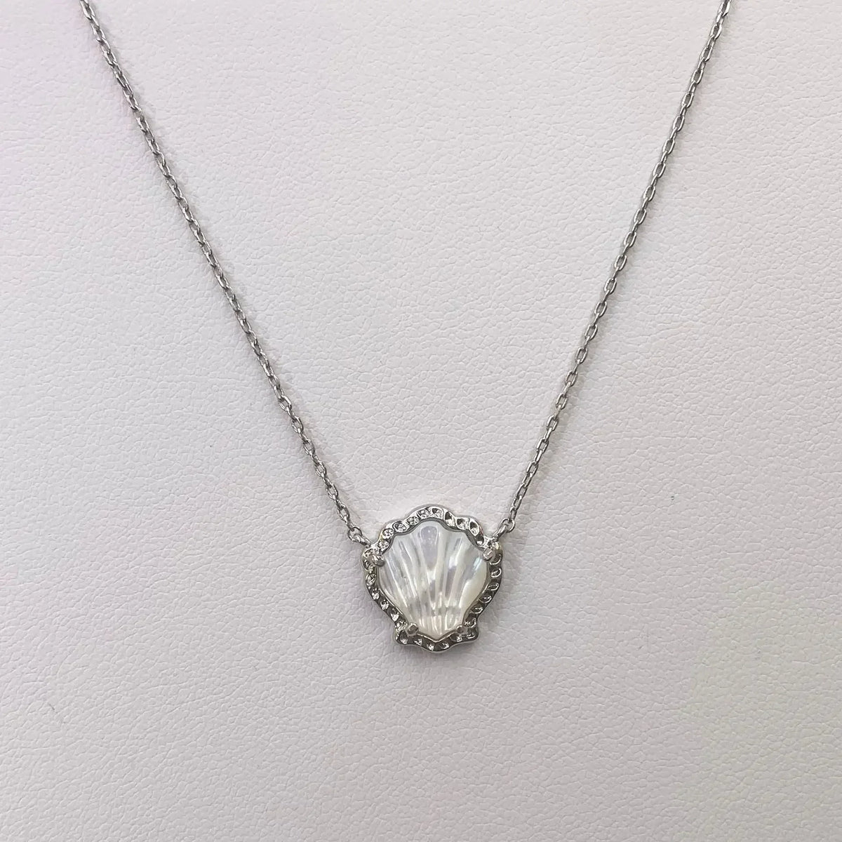 Seashell Pendant Necklace
