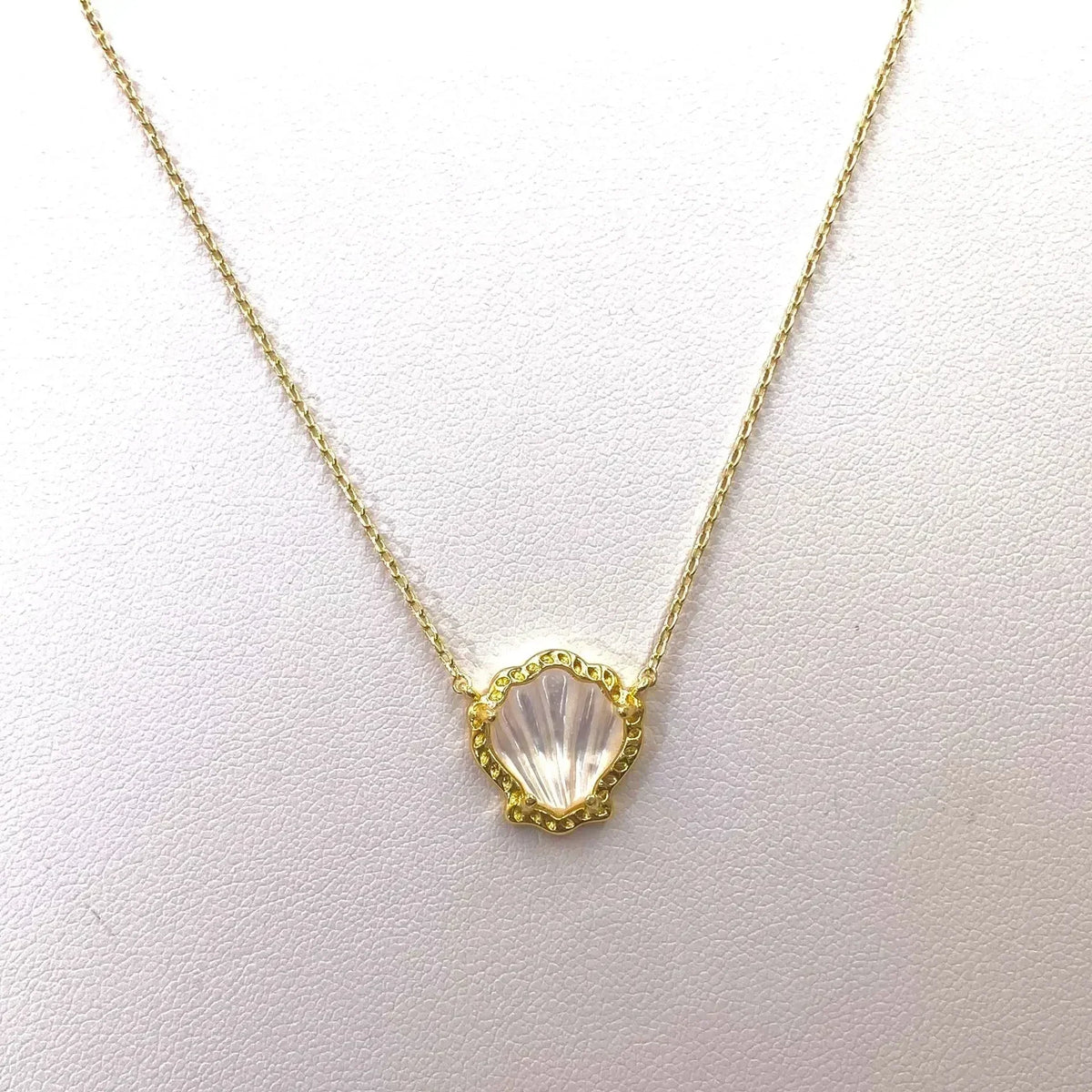 Seashell Pendant Necklace